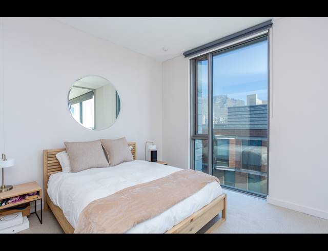 2 BEDROOM APARTMENT TO LET IN WATERFRONT